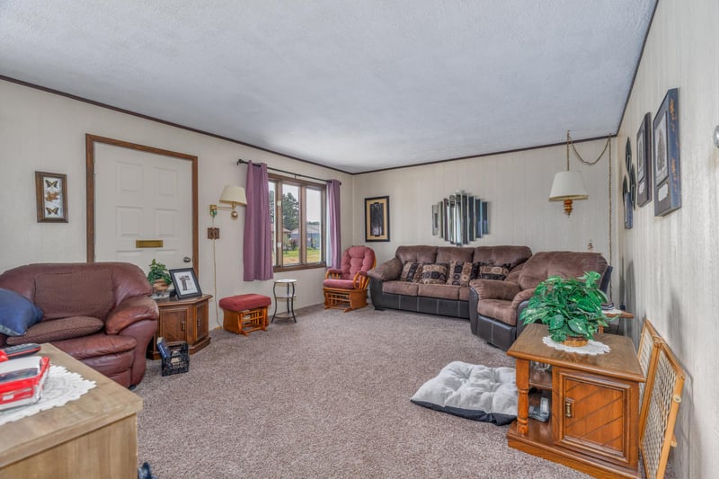 61 Birch Blvd, Babbitt, MN 55706