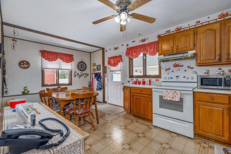 61 Birch Blvd, Babbitt, MN 55706