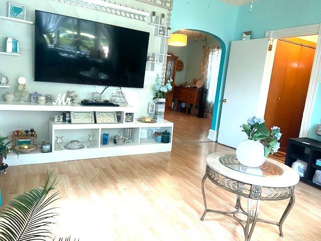 640 11th St, Windom, MN 56101