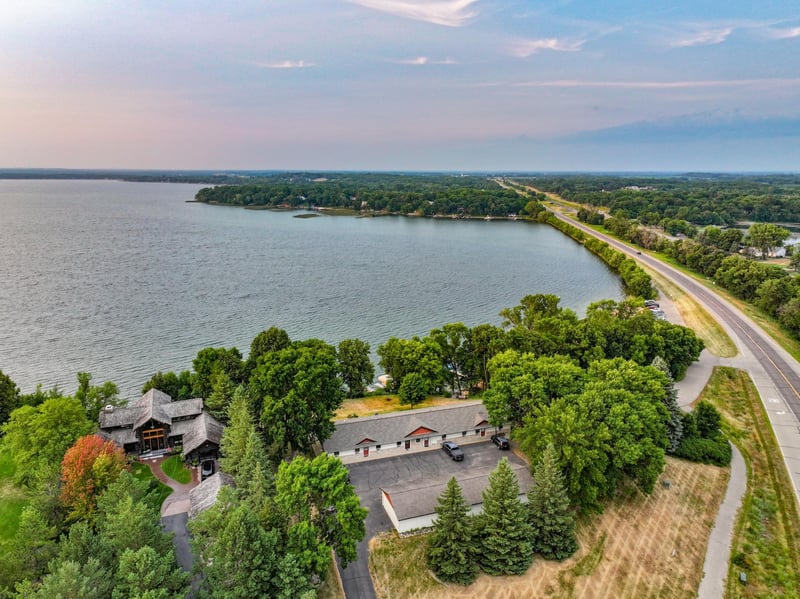 2531 S Le Homme Dieu Dr NE #102, Alexandria, MN 56308