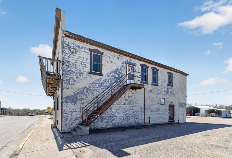 S101 S Main St, Nelson, WI 54756