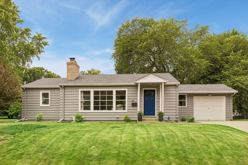 2513 Zenith Ave N, Golden Valley, MN 55422