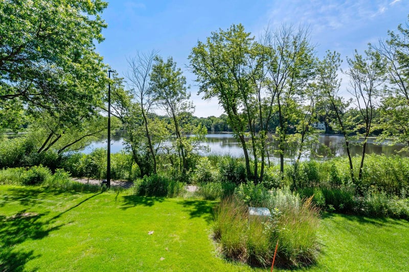 630 Sullivan Ln NE, Columbia Heights, MN 55421