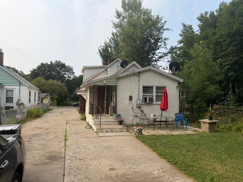 115 E Geranium, Saint Paul, MN 55117