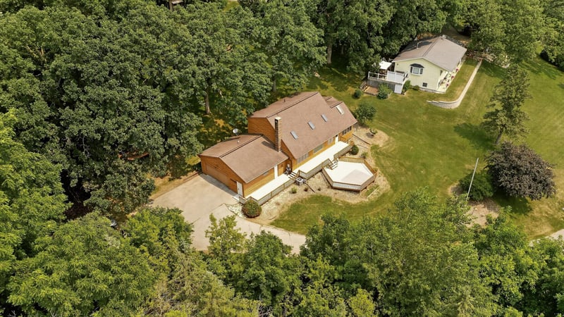 1007 Sunset Rd, Preston, MN 55965