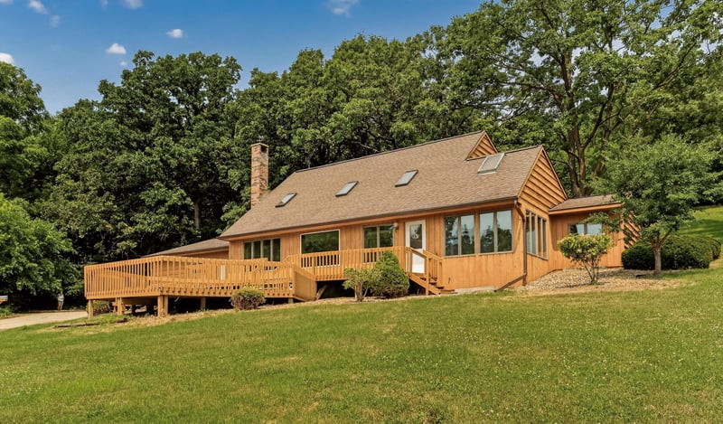 1007 Sunset Rd, Preston, MN 55965