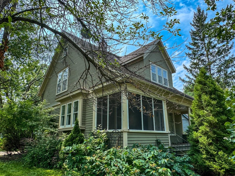 327 E Pearl St, Owatonna, MN 55060