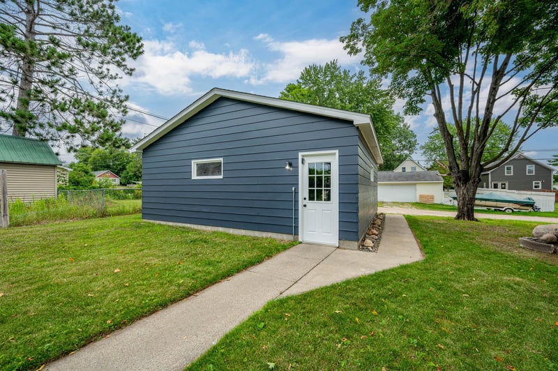 606 NW 7th Ave, Grand Rapids, MN 55744
