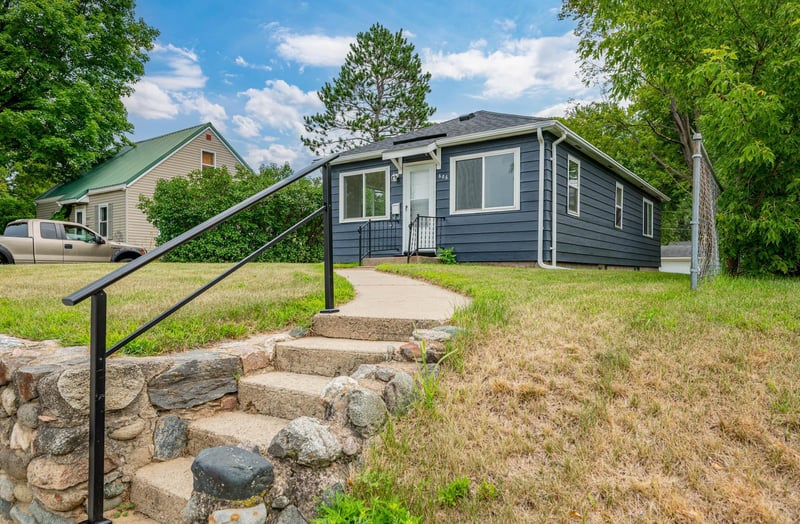 606 NW 7th Ave, Grand Rapids, MN 55744