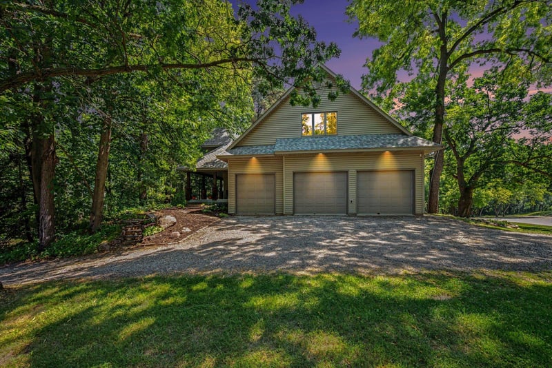 2430 Larpenteur Ave E, Maplewood, MN 55109