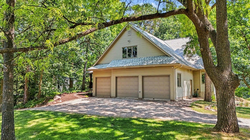2430 Larpenteur Ave E, Maplewood, MN 55109