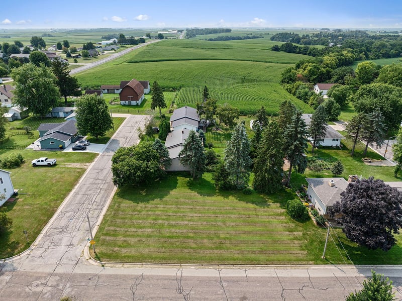 418 Monroe St E, Caledonia, MN 55921