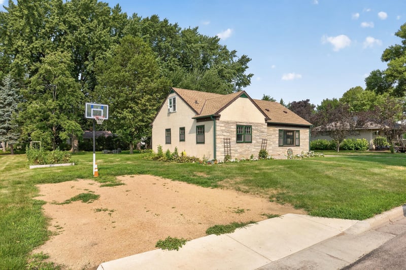 117 Fir St S, Lester Prairie, MN 55354