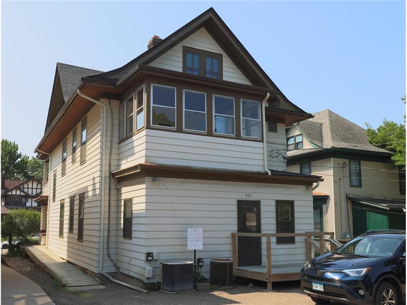 951 Grand Ave, Saint Paul, MN 55105