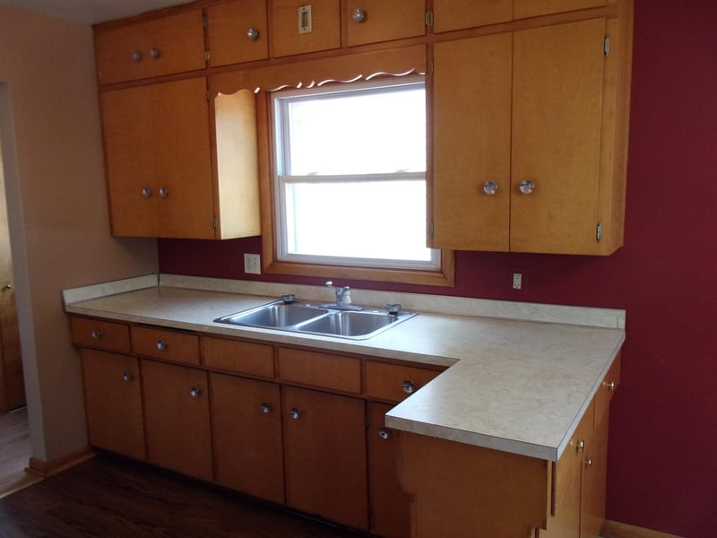 218 E 2nd St, Blue Earth, MN 56013
