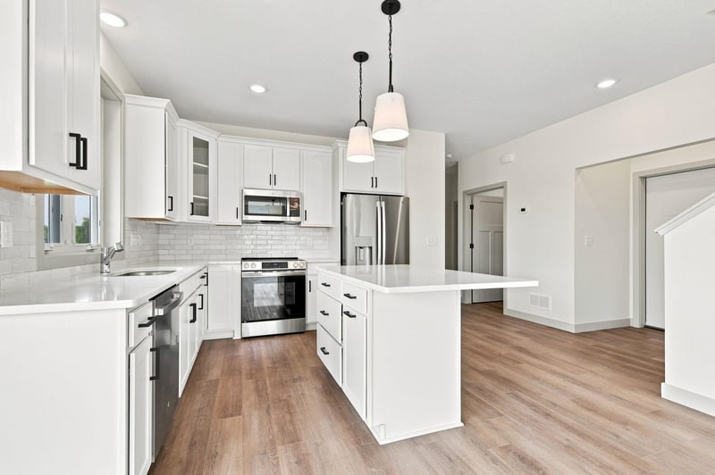 16316 Esprit Ct, Lakeville, MN 55044