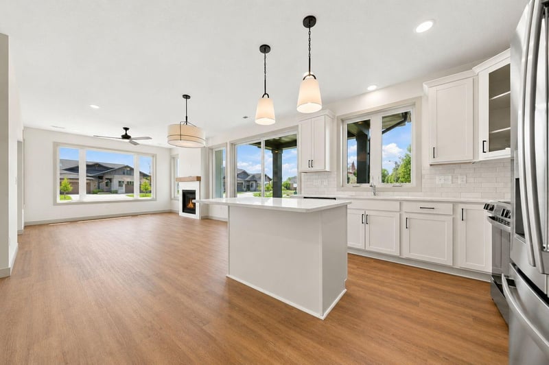 16316 Esprit Ct, Lakeville, MN 55044