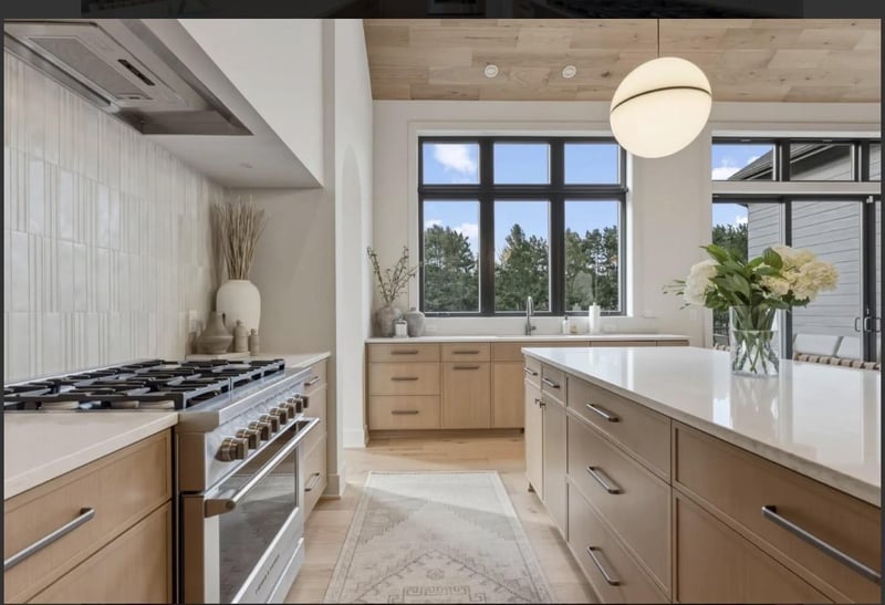 9229 Timberland Trl, Eden Prairie, MN 55347