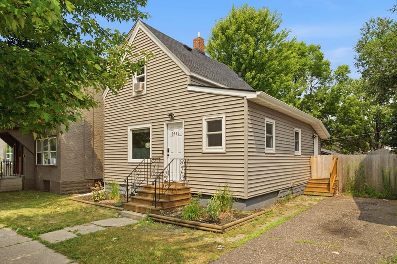 1655 Sherburne Ave, Saint Paul, MN 55104