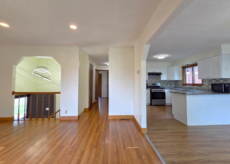 1188 Union Ct, Hastings, MN 55033