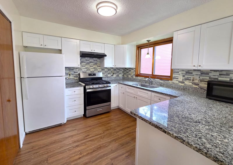 1188 Union Ct, Hastings, MN 55033