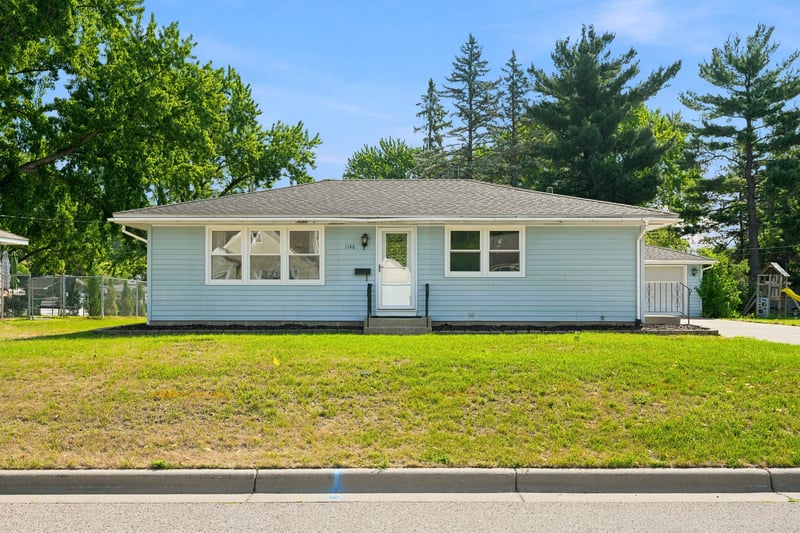 1148 Aurora Ave, Saint Paul Park, MN 55071