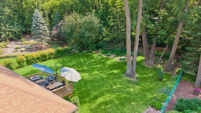 1544 Mccarthy Rd, Eagan, MN 55121
