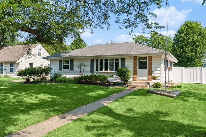 2110 E 87th St, Bloomington, MN 55425
