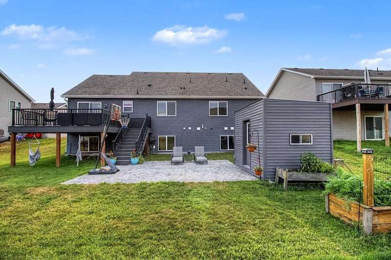 908 Ashford Rd, Belle Plaine, MN 56011
