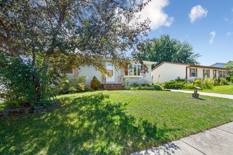 2114 51st St NW, Rochester, MN 55901