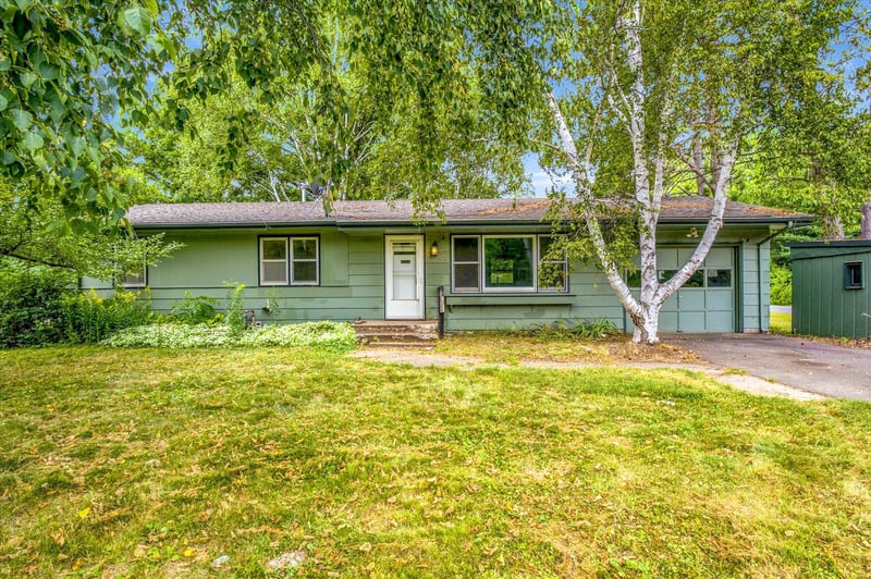 702 Power Ave S, Hinckley, MN 55037