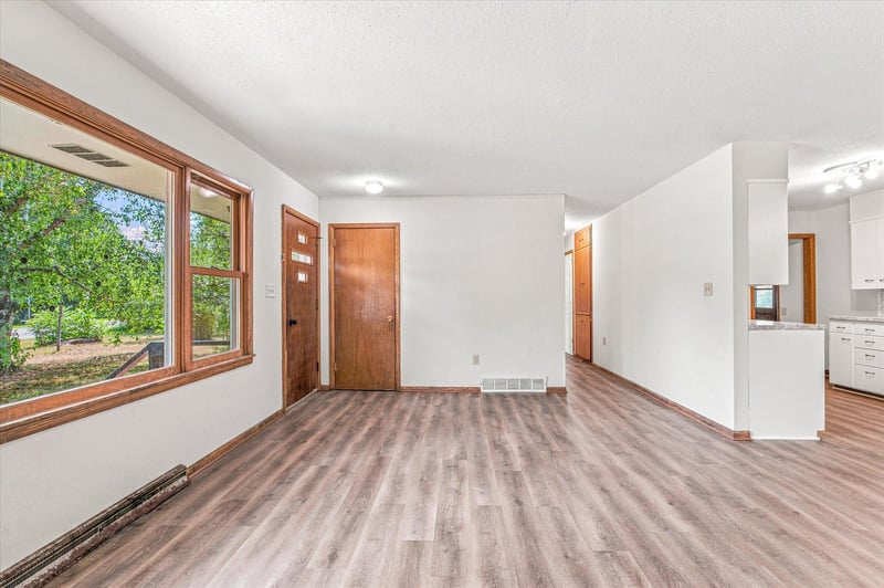 702 Power Ave S, Hinckley, MN 55037