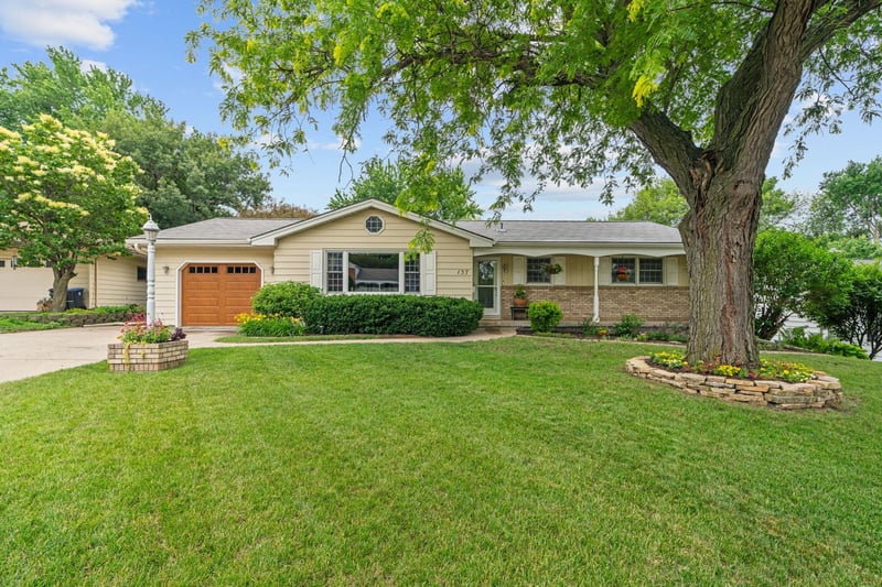 137 Atwood Dr, Mankato, MN 56001