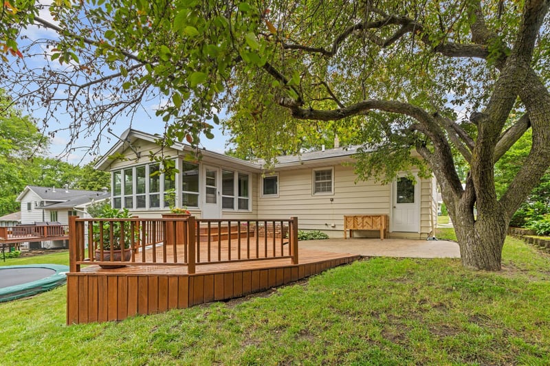 137 Atwood Dr, Mankato, MN 56001