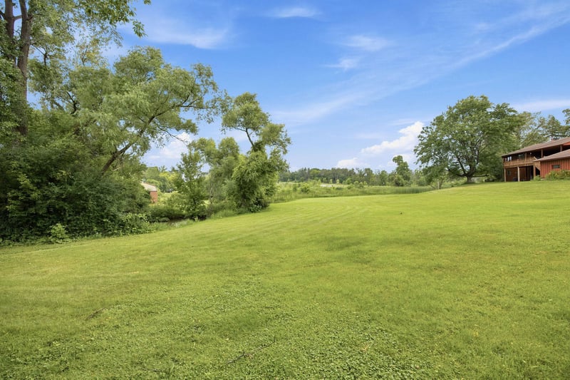 6225 Vicksburg Ln N, Maple Grove, MN 55311