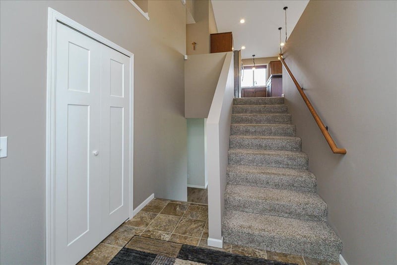 180 Tuttle Dr, Hastings, MN 55033