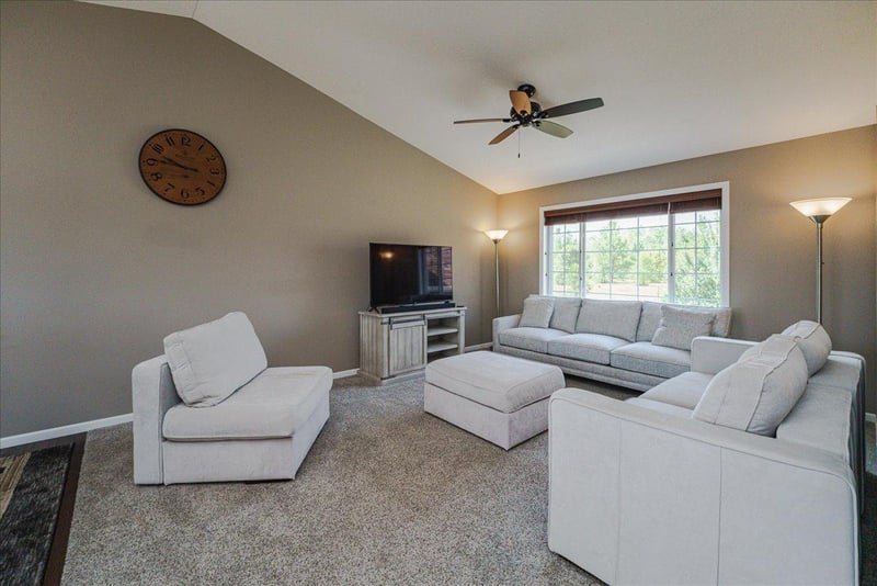 180 Tuttle Dr, Hastings, MN 55033