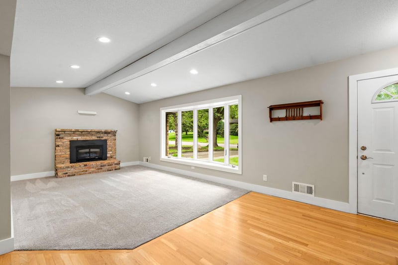 18510 25th Ave N, Plymouth, MN 55447