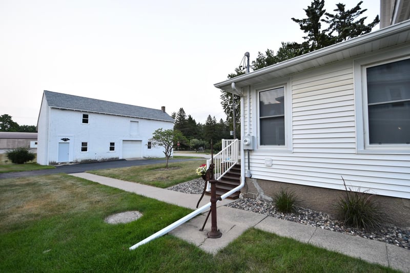 196 Mill St, Zumbrota, MN 55992