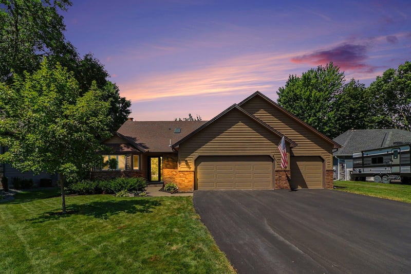 6408 Fawn Ln, Lino Lakes, MN 55014