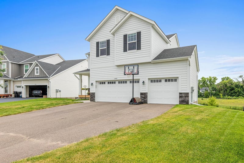 14514 Snowy Owl St NW, Anoka, MN 55303