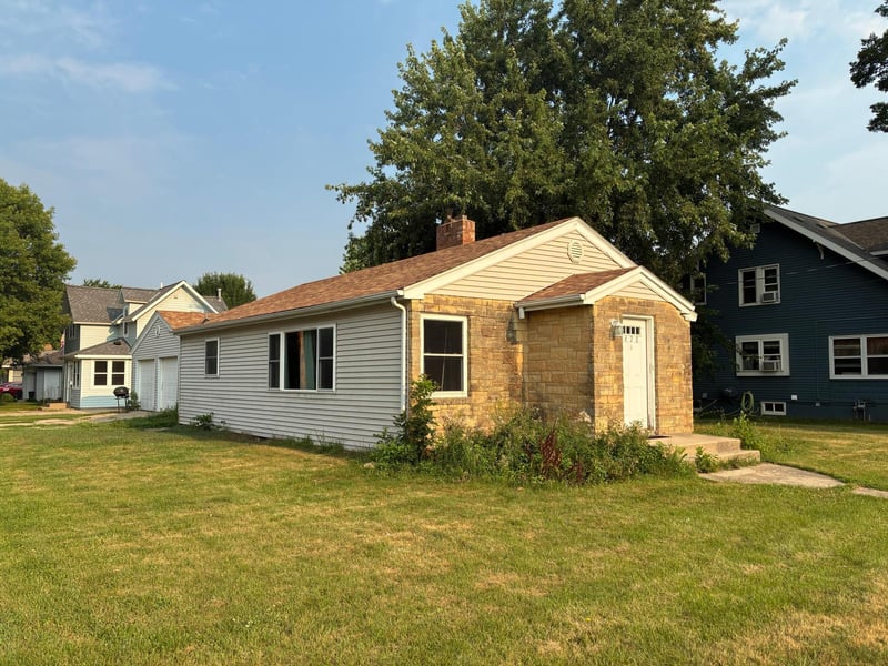 420 Stearns Ave, Paynesville, MN 56362