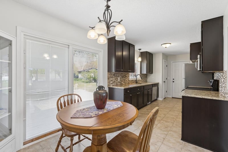 5841 Boone Ave N, New Hope, MN 55428