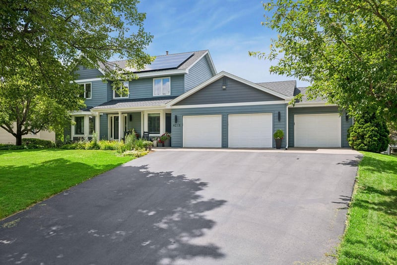 4215 Juneau Ln N, Plymouth, MN 55446