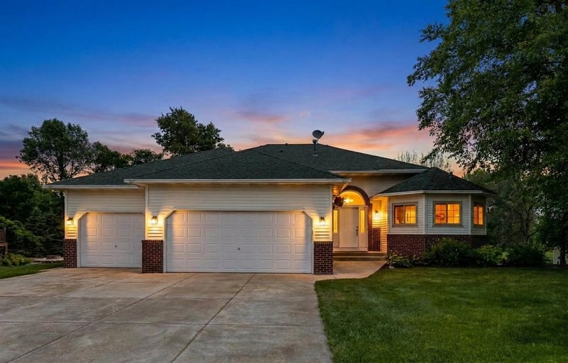 1505 14th St SE, Forest Lake, MN 55025