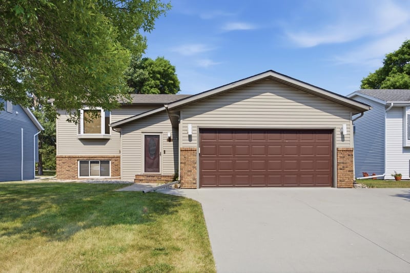 2622 29th Ave S, Moorhead, MN 56560