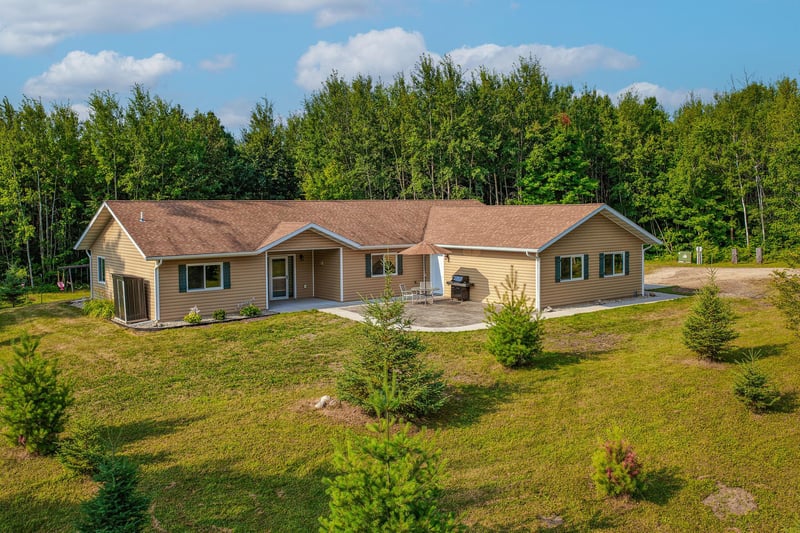 22275 Walkerbrook Dr, Bagley, MN 56621
