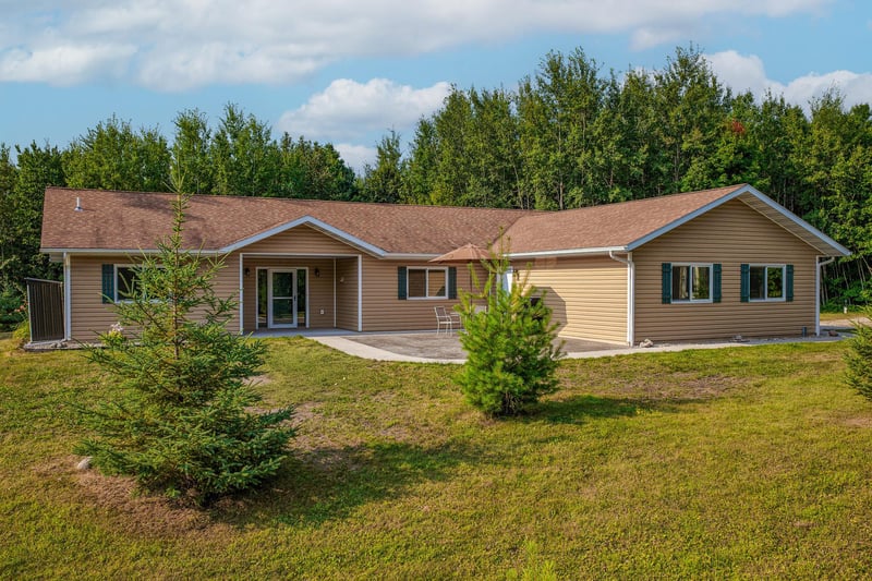 22275 Walkerbrook Dr, Bagley, MN 56621