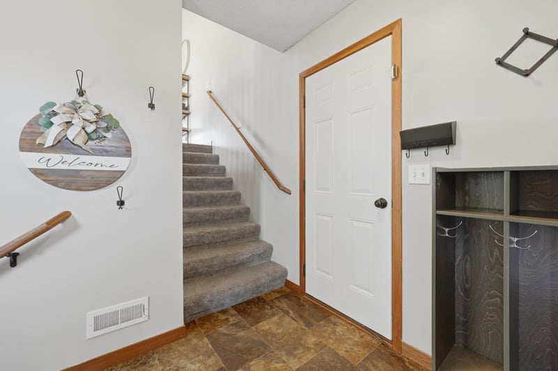 4399 87th St NE, Monticello, MN 55362