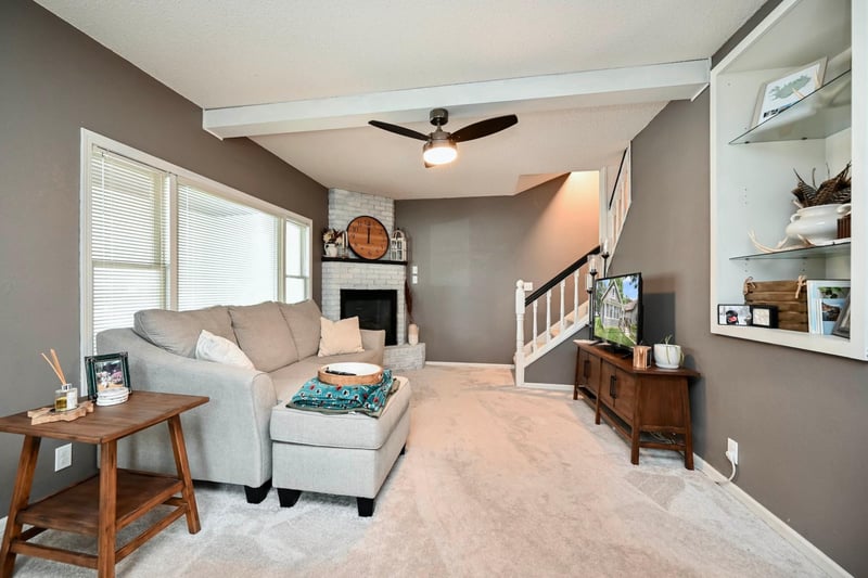 928 W Howard St, Winona, MN 55987